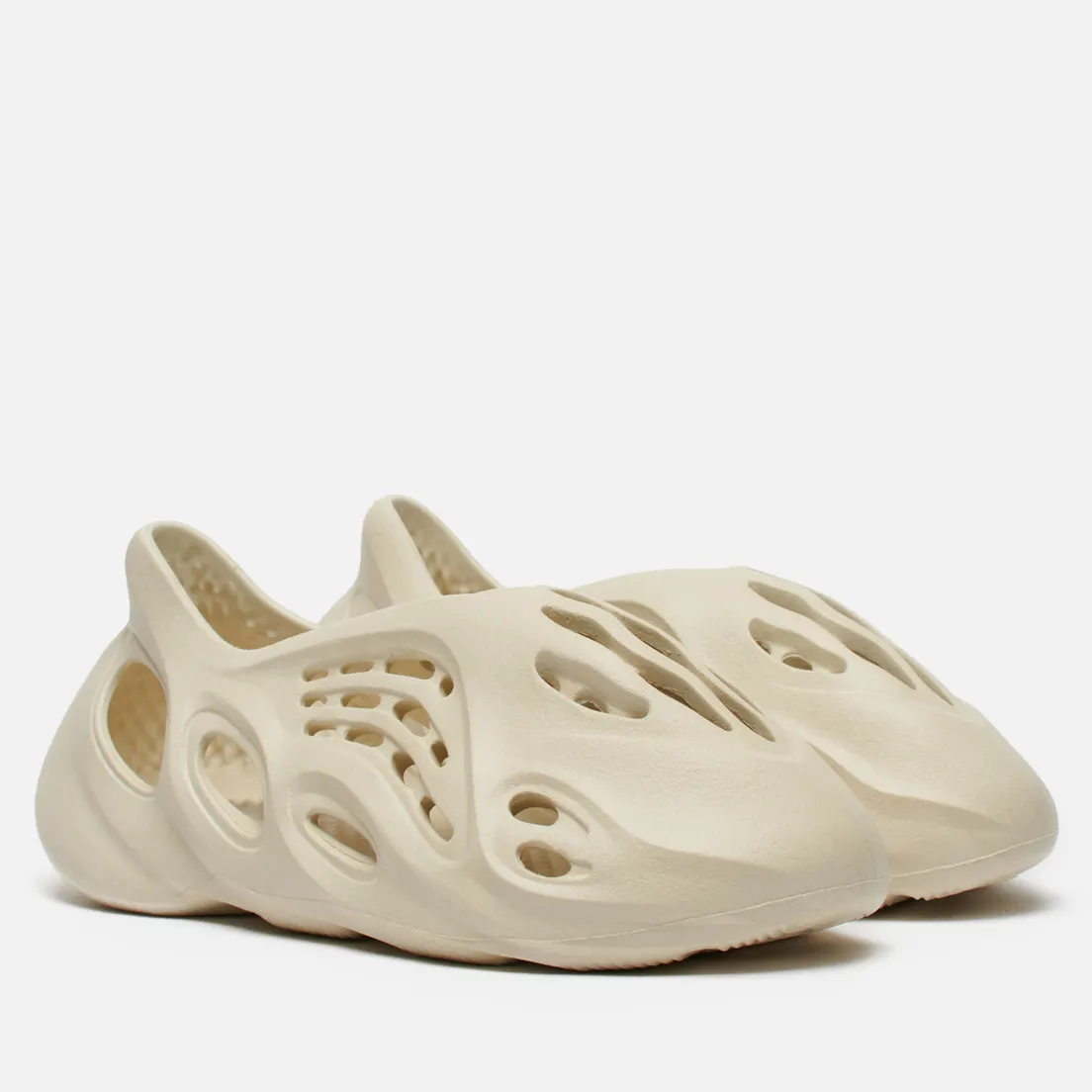 adidas Originals Сланцы YEEZY Foam Runner