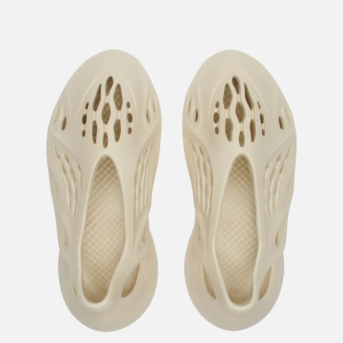adidas Originals Сланцы YEEZY Foam Runner