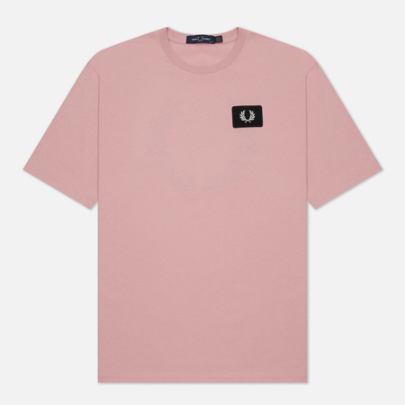 Женская футболка Fred Perry Oversized Badge Detail цвет розовый размер XS 4200₽