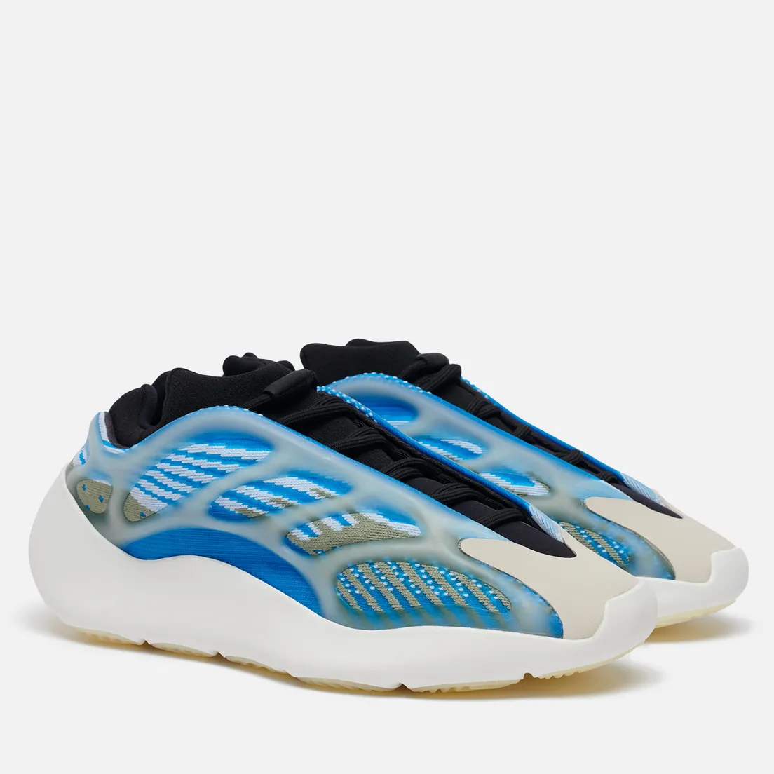 adidas Originals Кроссовки YEEZY 700 V3