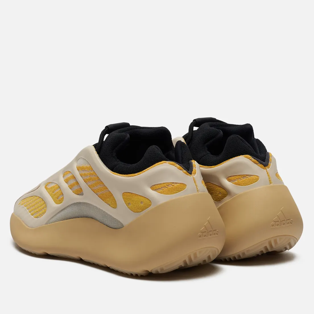 adidas Originals Кроссовки YEEZY 700 V3