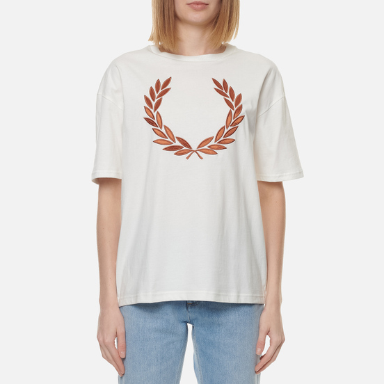 Женская футболка Fred Perry Laurel Wreath Snow White