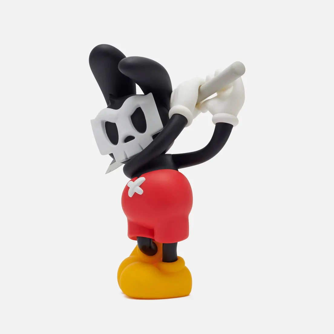 SUPERPLASTIC Игрушка Chop Chop Guggi Axe Swing by Guggimon