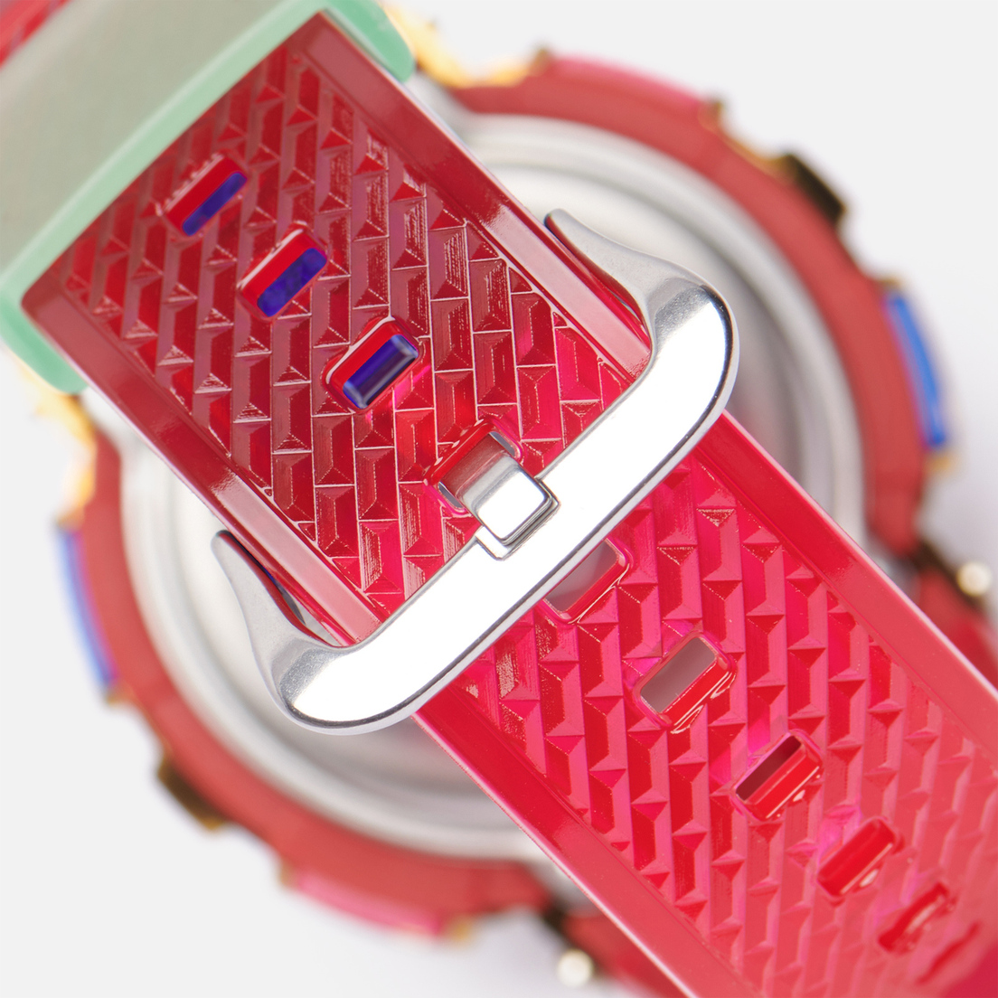 CASIO Наручные часы G-SHOCK GM-110RB-2AER Rainbow Series