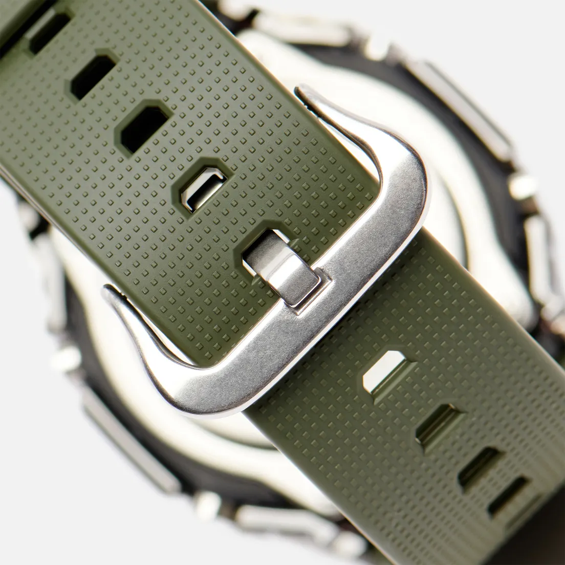 CASIO Наручные часы G-SHOCK GM-2100B-3A Metal Covered