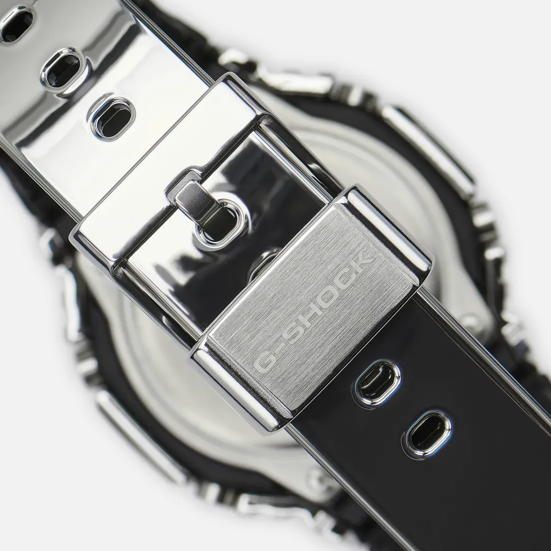 CASIO Наручные часы G-SHOCK GM-2100YM-8A