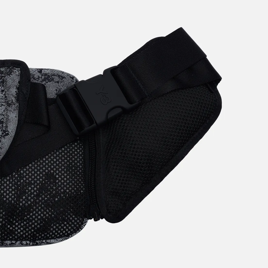 Y-3 Сумка на пояс Chapter 1 Reflective Sling