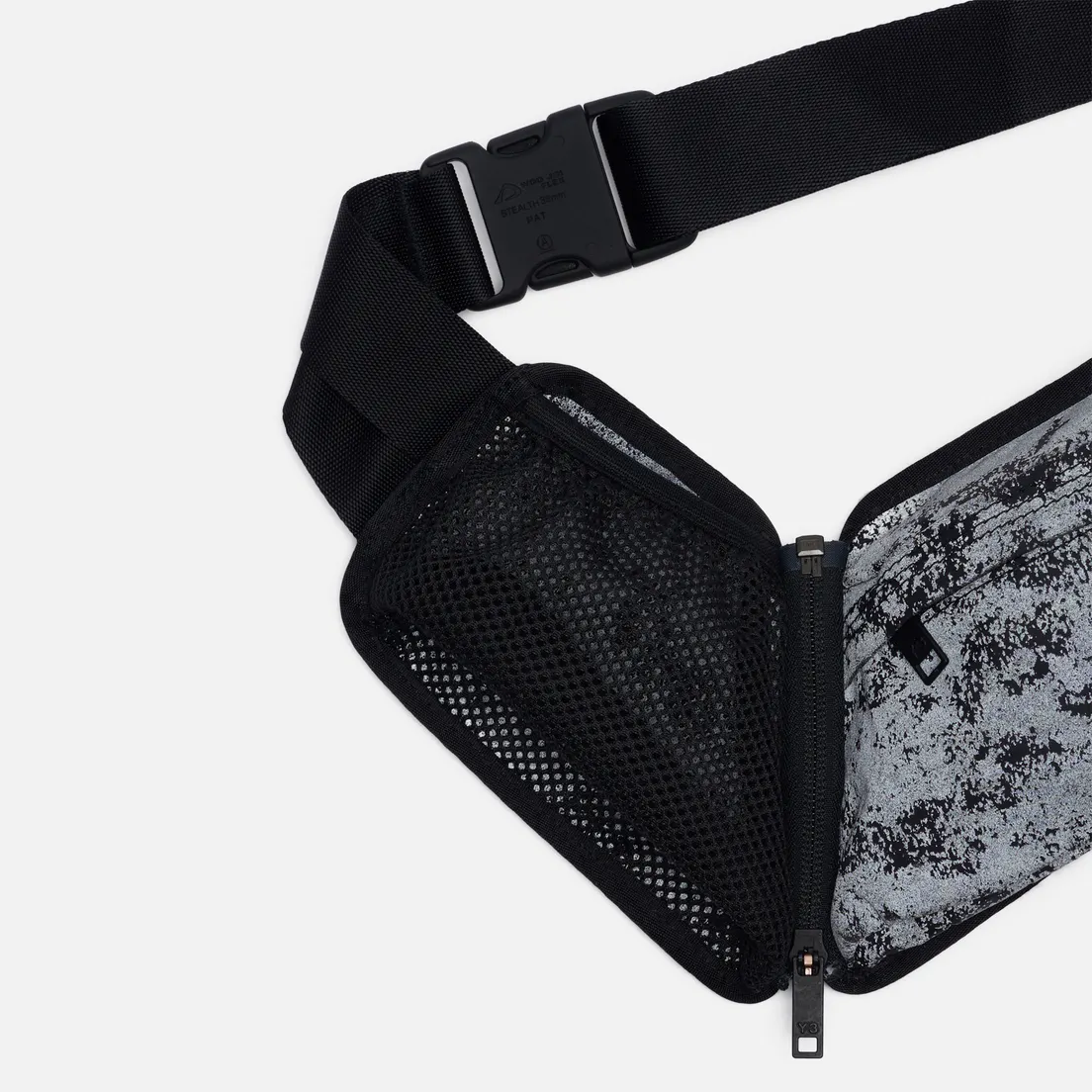 Y-3 Сумка на пояс Chapter 1 Reflective Sling