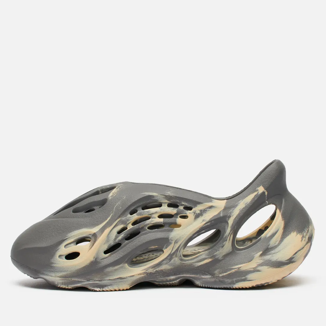 adidas Originals Сланцы YEEZY Foam Runner