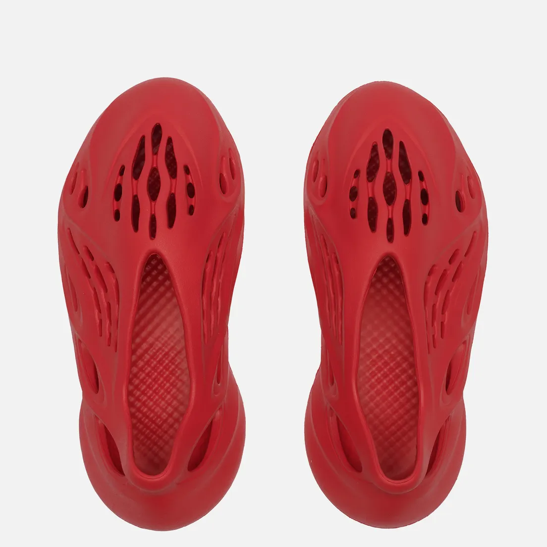 adidas Originals Сланцы YEEZY Foam Runner
