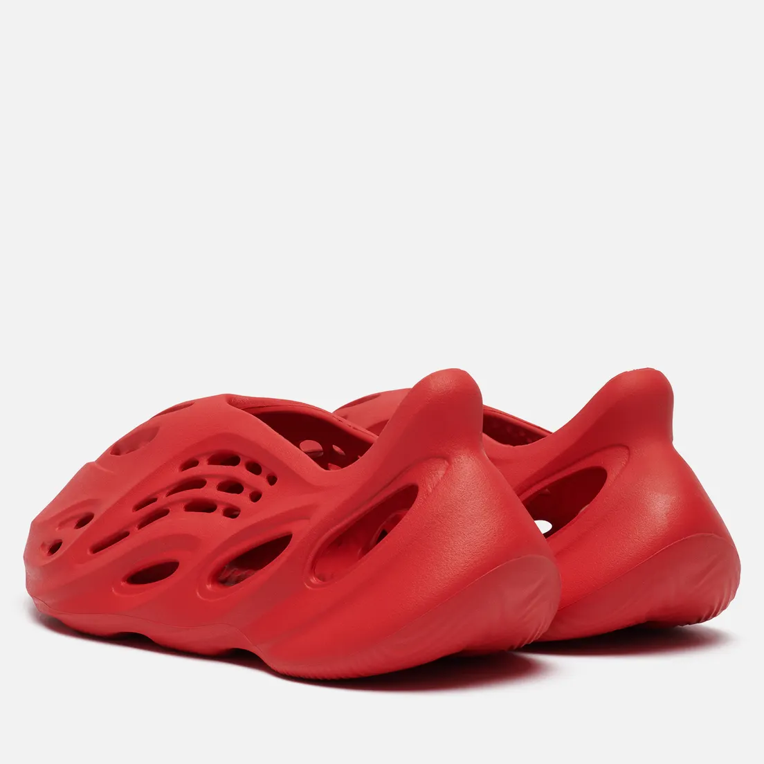 adidas Originals Сланцы YEEZY Foam Runner