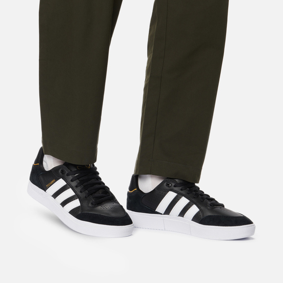 Мужские кроссовки adidas Skateboarding Tyshawn Low Core Black/Cloud White/Gold Metallic