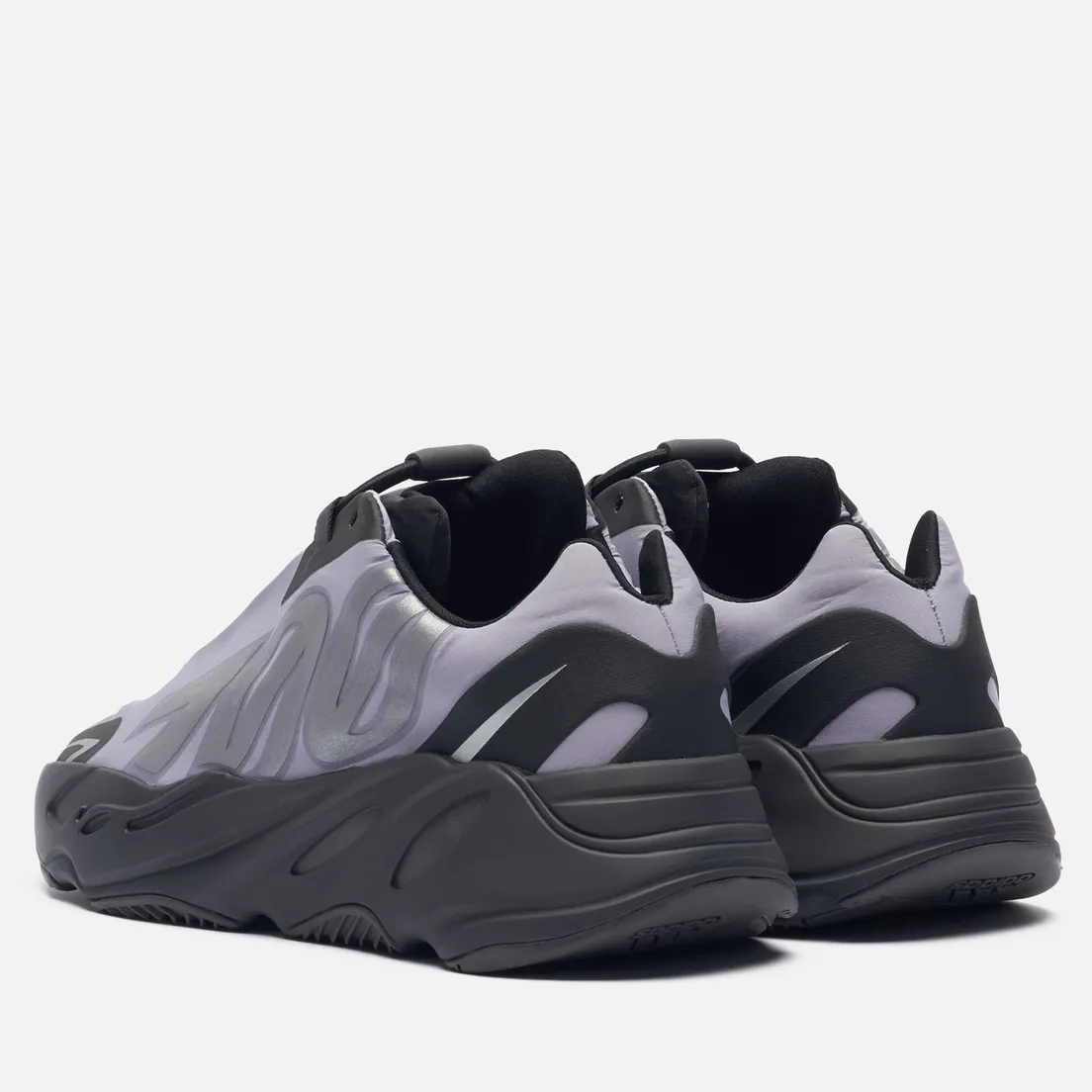 adidas Originals Кроссовки YEEZY Boost 700 MNVN