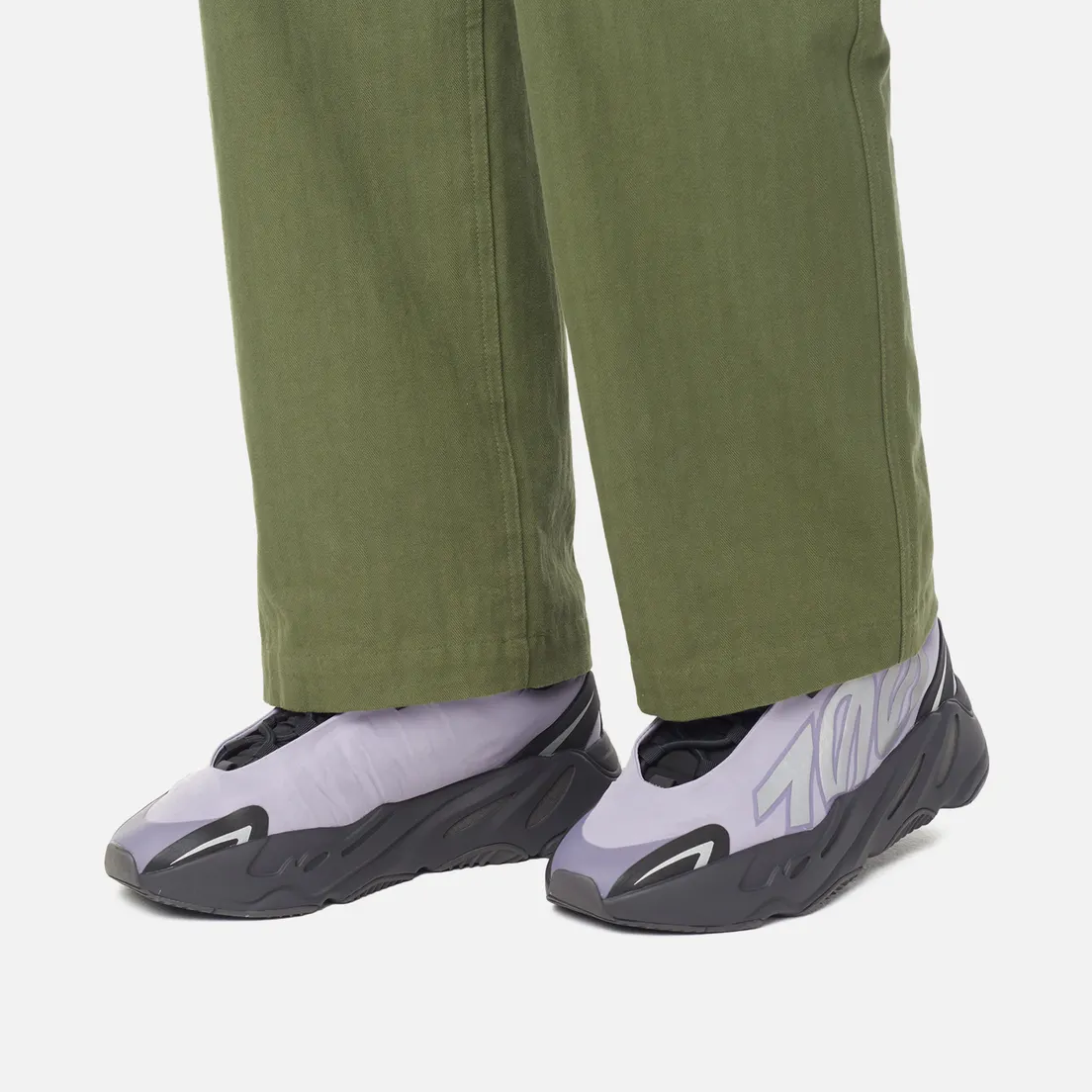 adidas Originals Кроссовки YEEZY Boost 700 MNVN