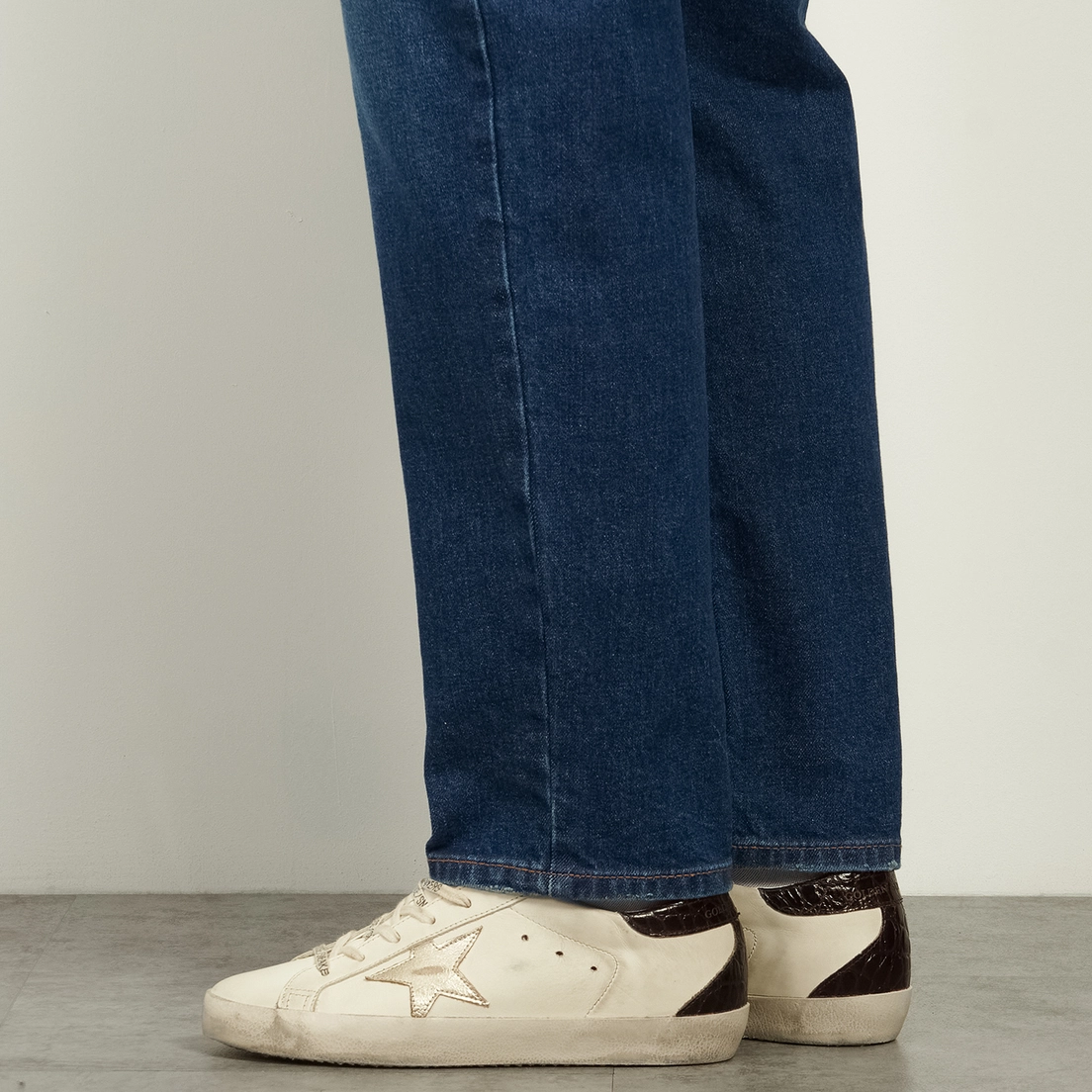 Golden Goose Женские кроссовки Super-Star Laminated Leather Star