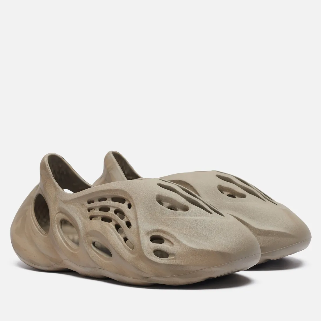 adidas Originals Сланцы YEEZY Foam Runner