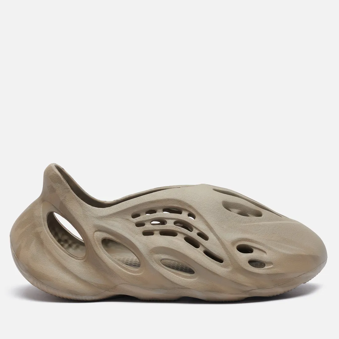 adidas Originals Сланцы YEEZY Foam Runner