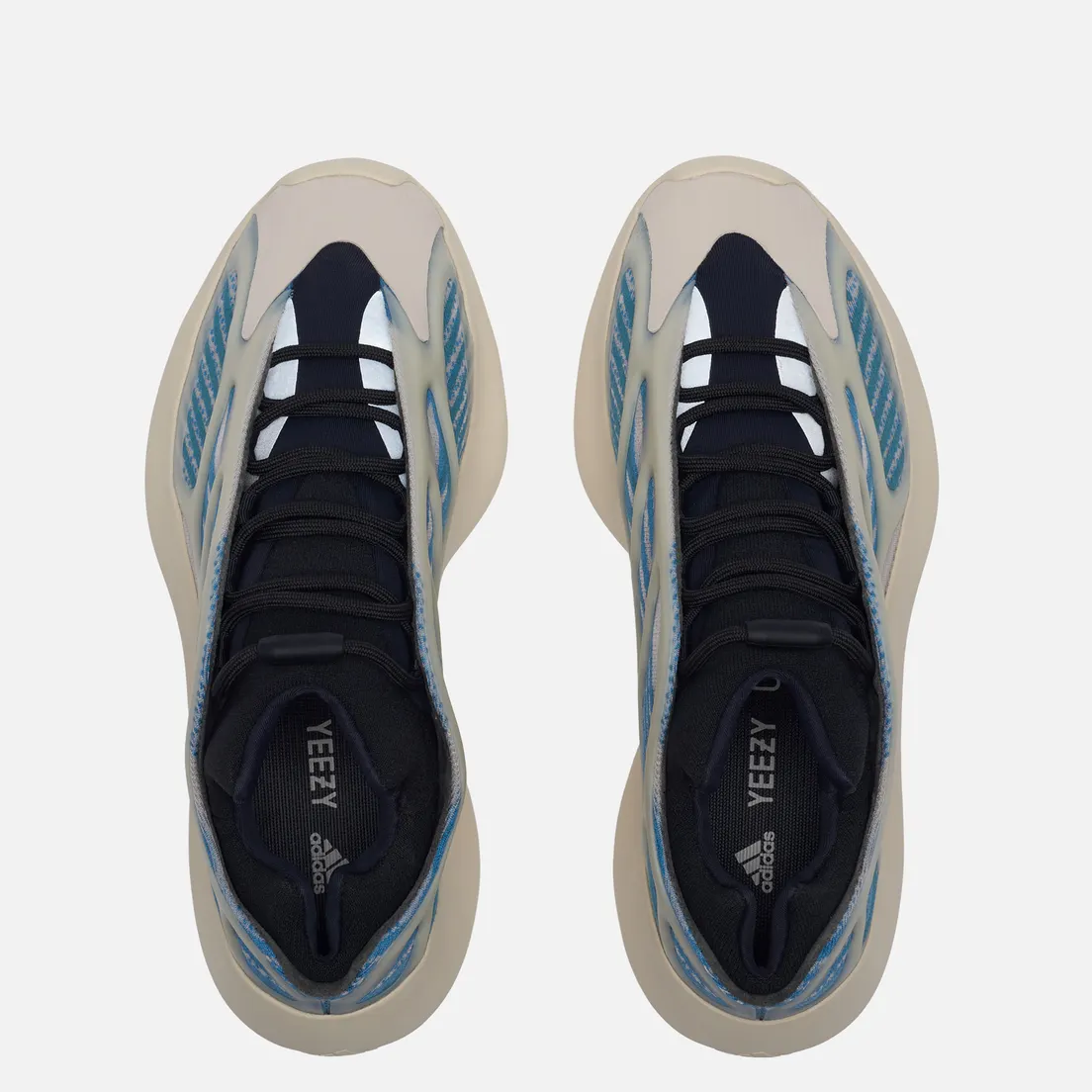 adidas Originals Кроссовки YEEZY 700 V3