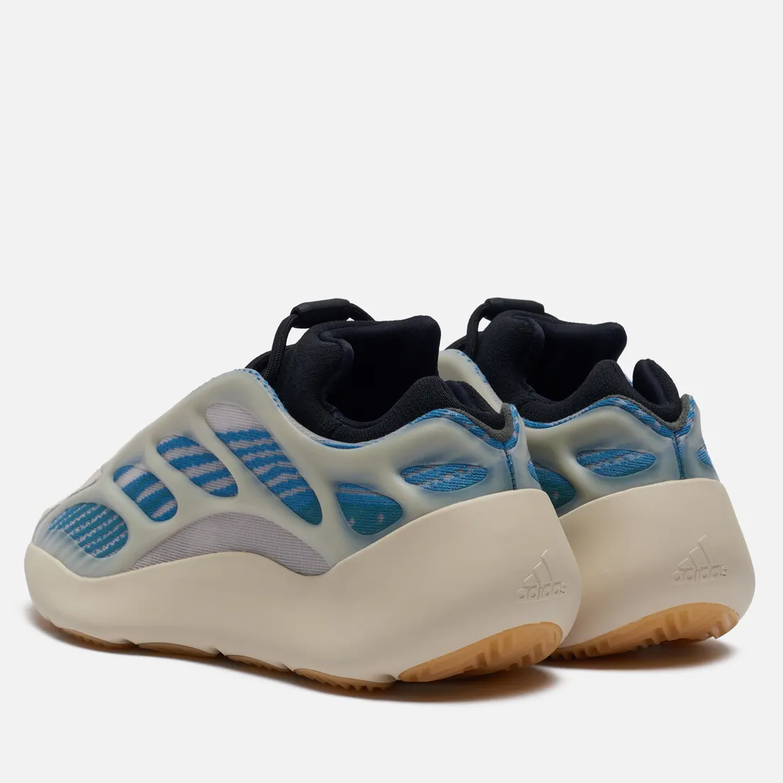 adidas Originals Кроссовки YEEZY 700 V3