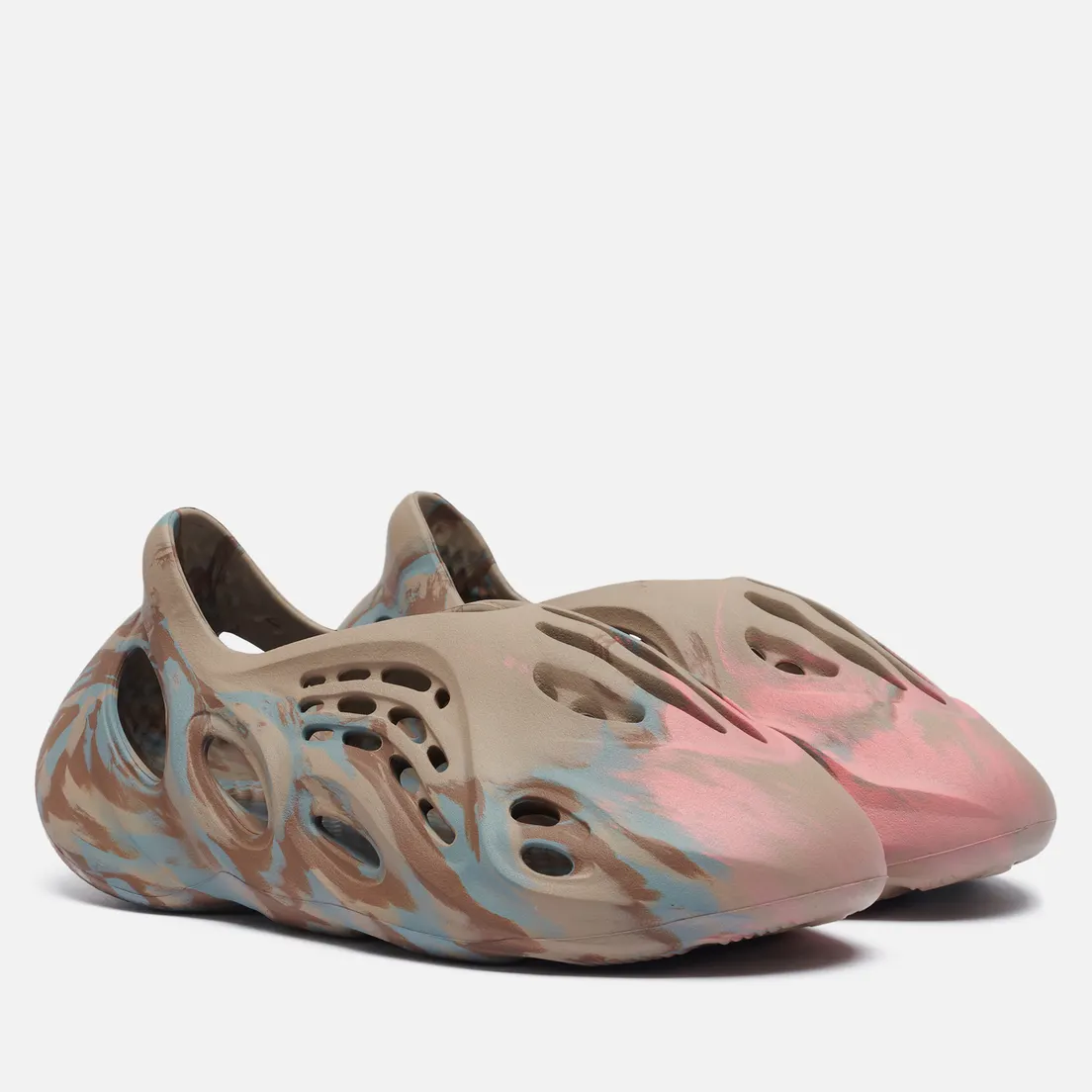 adidas Originals Сланцы YEEZY Foam Runner