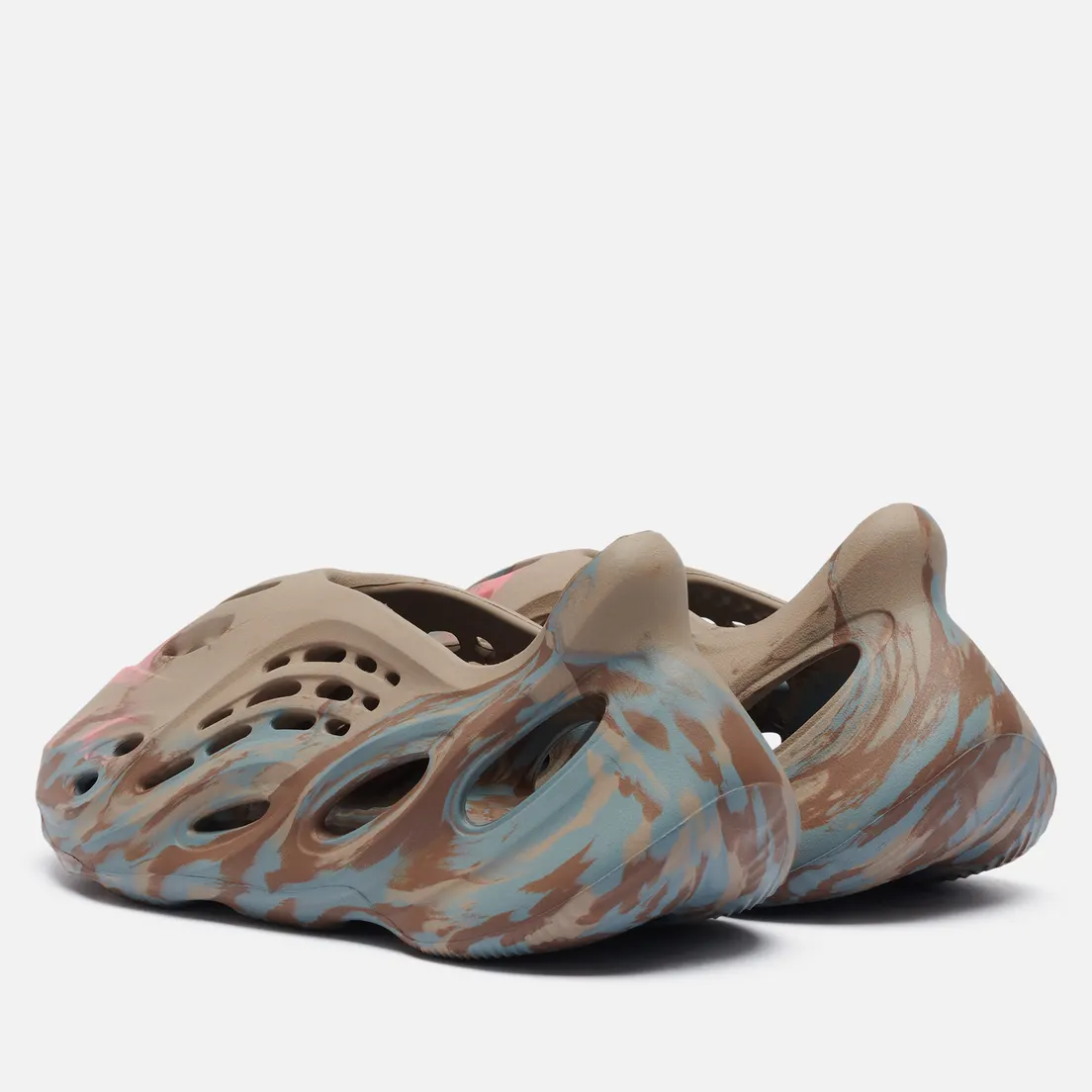 adidas Originals Сланцы YEEZY Foam Runner