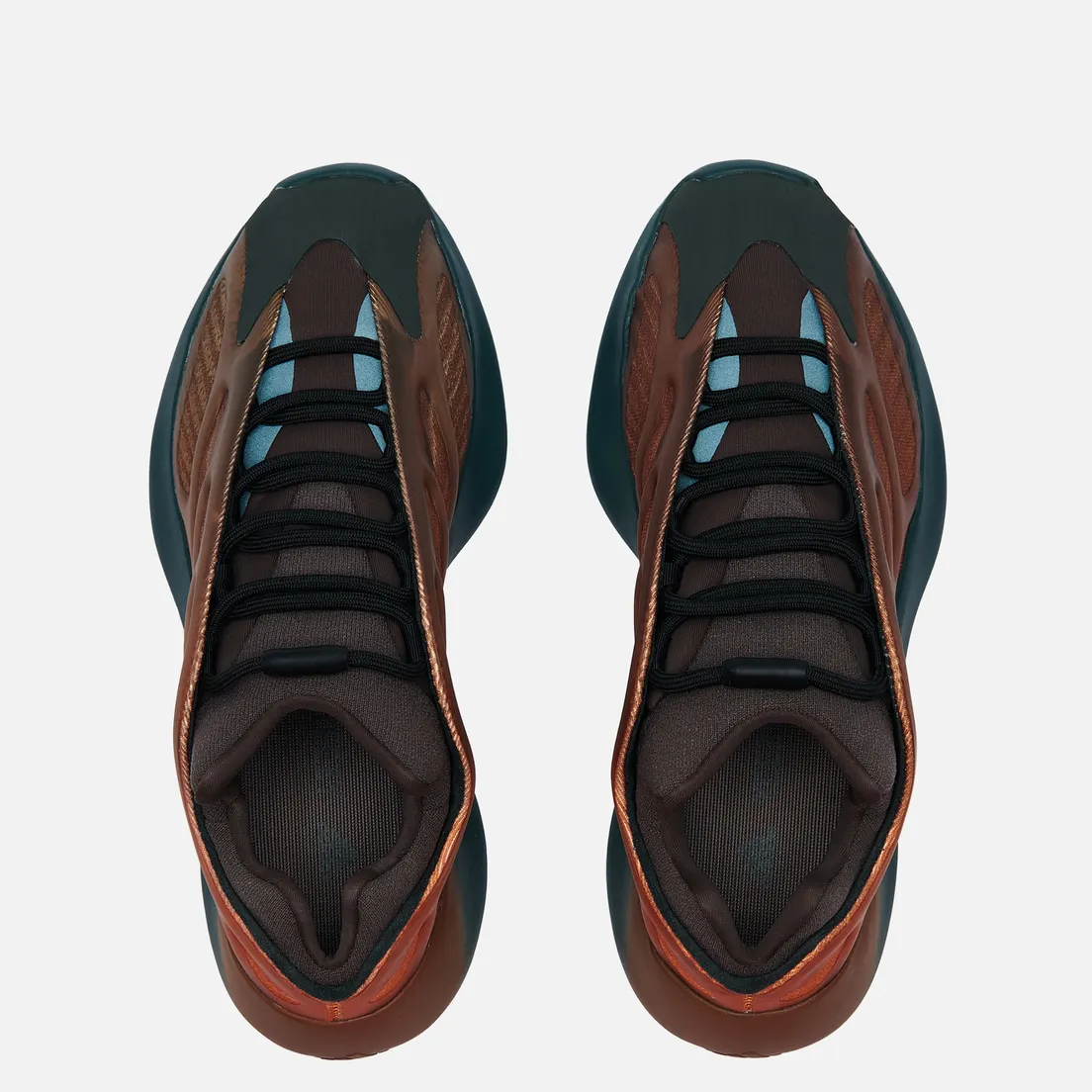 adidas Originals Кроссовки YEEZY 700 V3