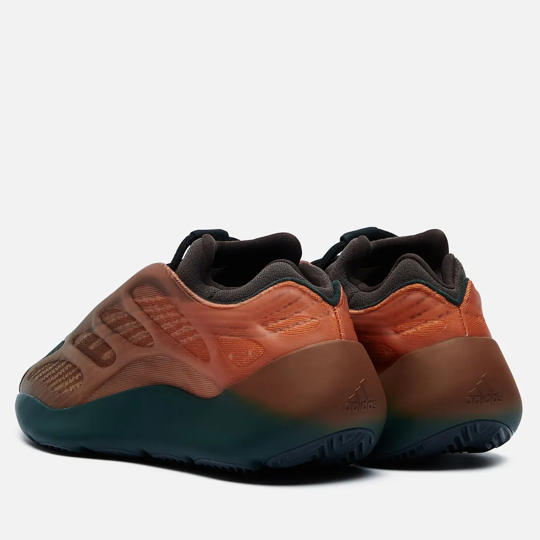 adidas Originals Кроссовки YEEZY 700 V3