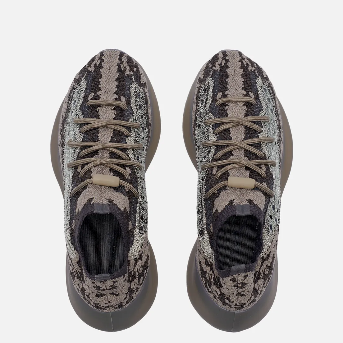 adidas Originals Кроссовки YEEZY Boost 380