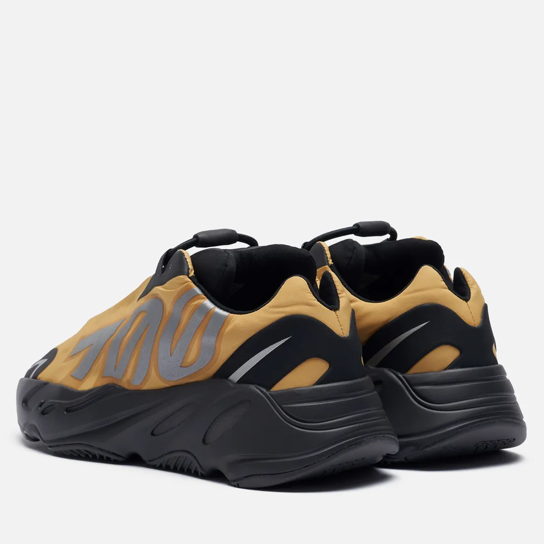 adidas Originals Кроссовки YEEZY Boost 700 MNVN