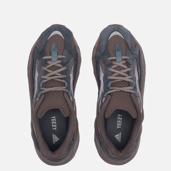 Кроссовки adidas Originals YEEZY Boost 700 V2 Mauve/Mauve/Mauve