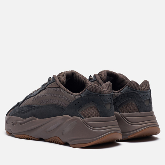 Кроссовки adidas Originals YEEZY Boost 700 V2 Mauve/Mauve/Mauve