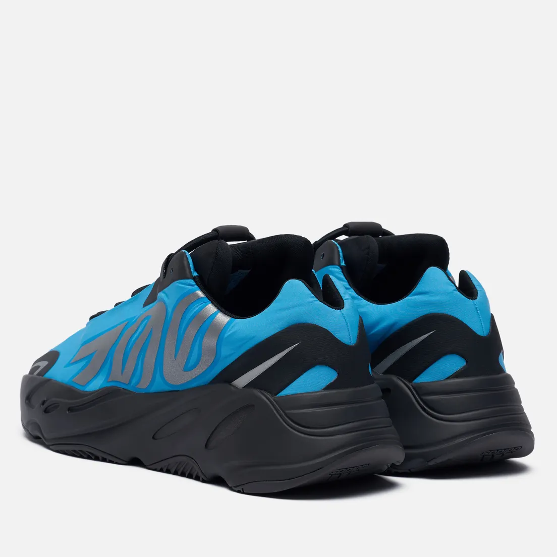 adidas Originals Кроссовки YEEZY Boost 700 MNVN
