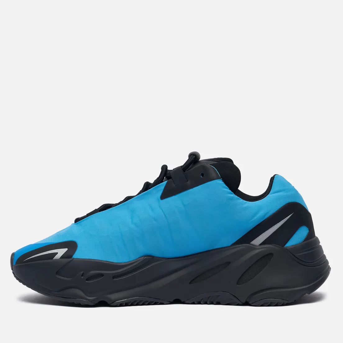 adidas Originals Кроссовки YEEZY Boost 700 MNVN