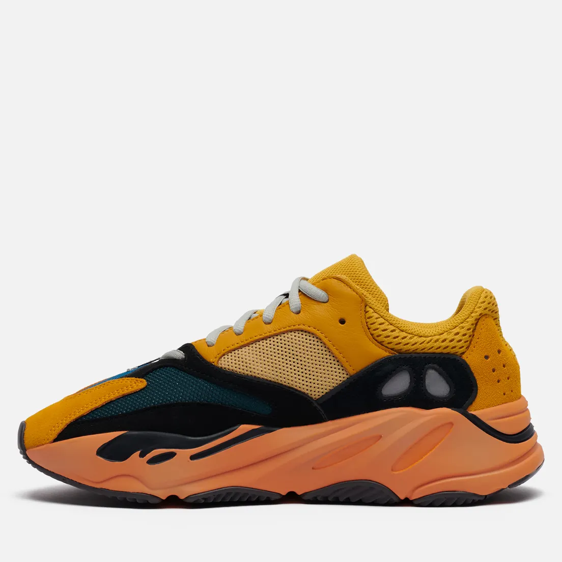 adidas Originals Кроссовки YEEZY Boost 700