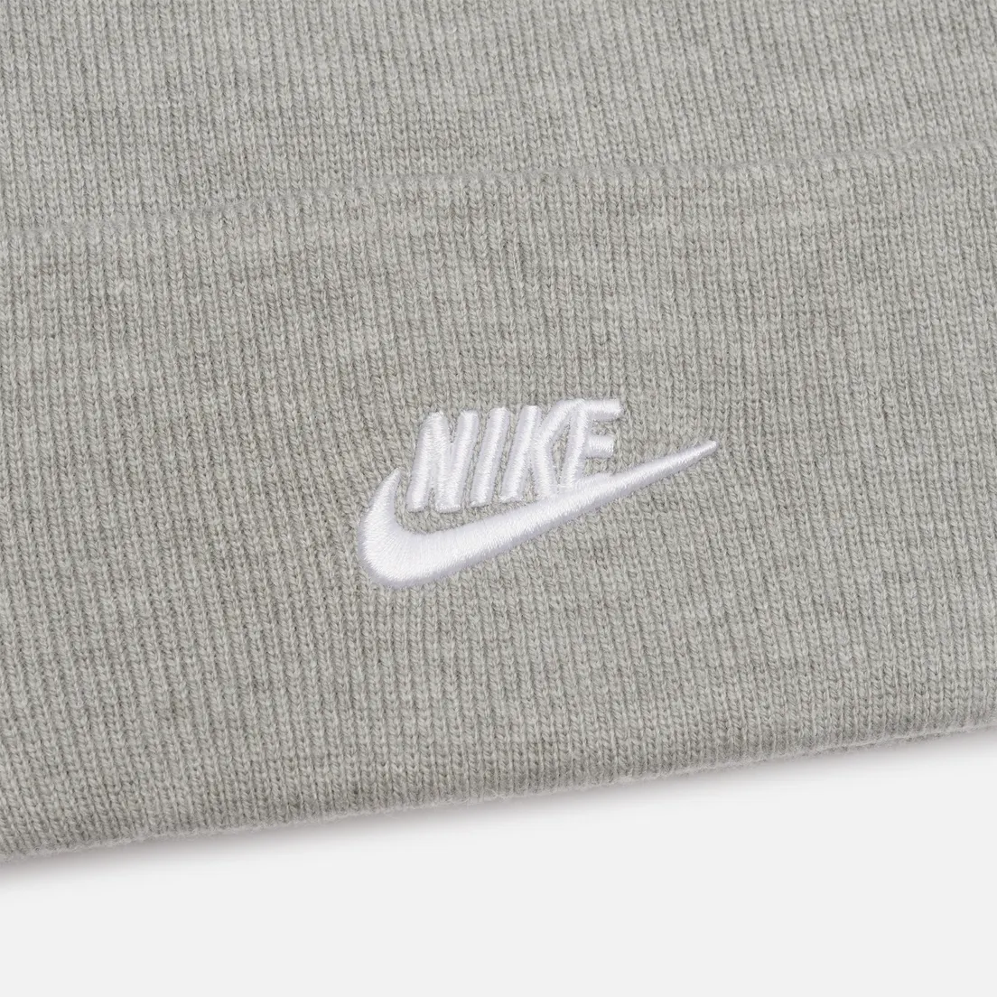 Nike Шапка Peak Futura