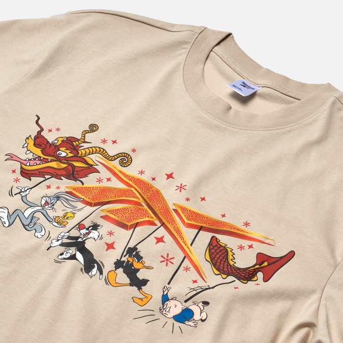 Мужская футболка Reebok, цвет бежевый, размер XS HG1515 x Looney Tunes Print - фото 2
