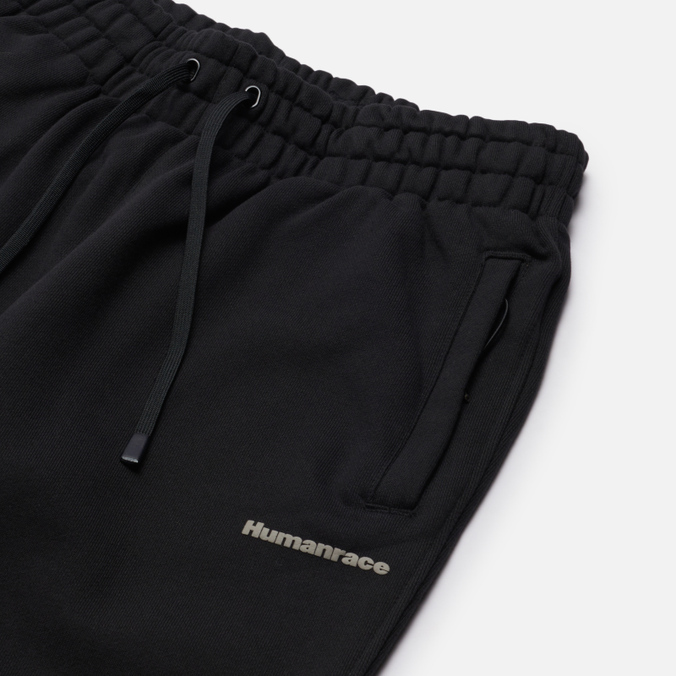 Мужские брюки adidas Originals, цвет чёрный, размер XS HG2690 x Pharrell Williams Basics Human Race Logo - фото 2