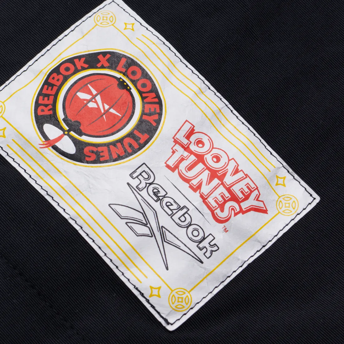 Reebok Мужская куртка ветровка x Looney Tunes Coach