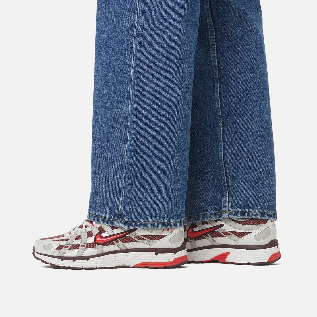 Nike Женские кроссовки Wmns P-6000