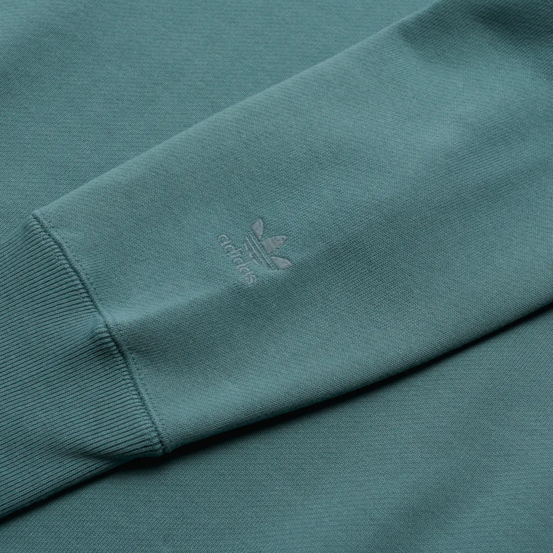 adidas Originals Мужская толстовка x Pharrell Williams Basics Crew Human Race Logo