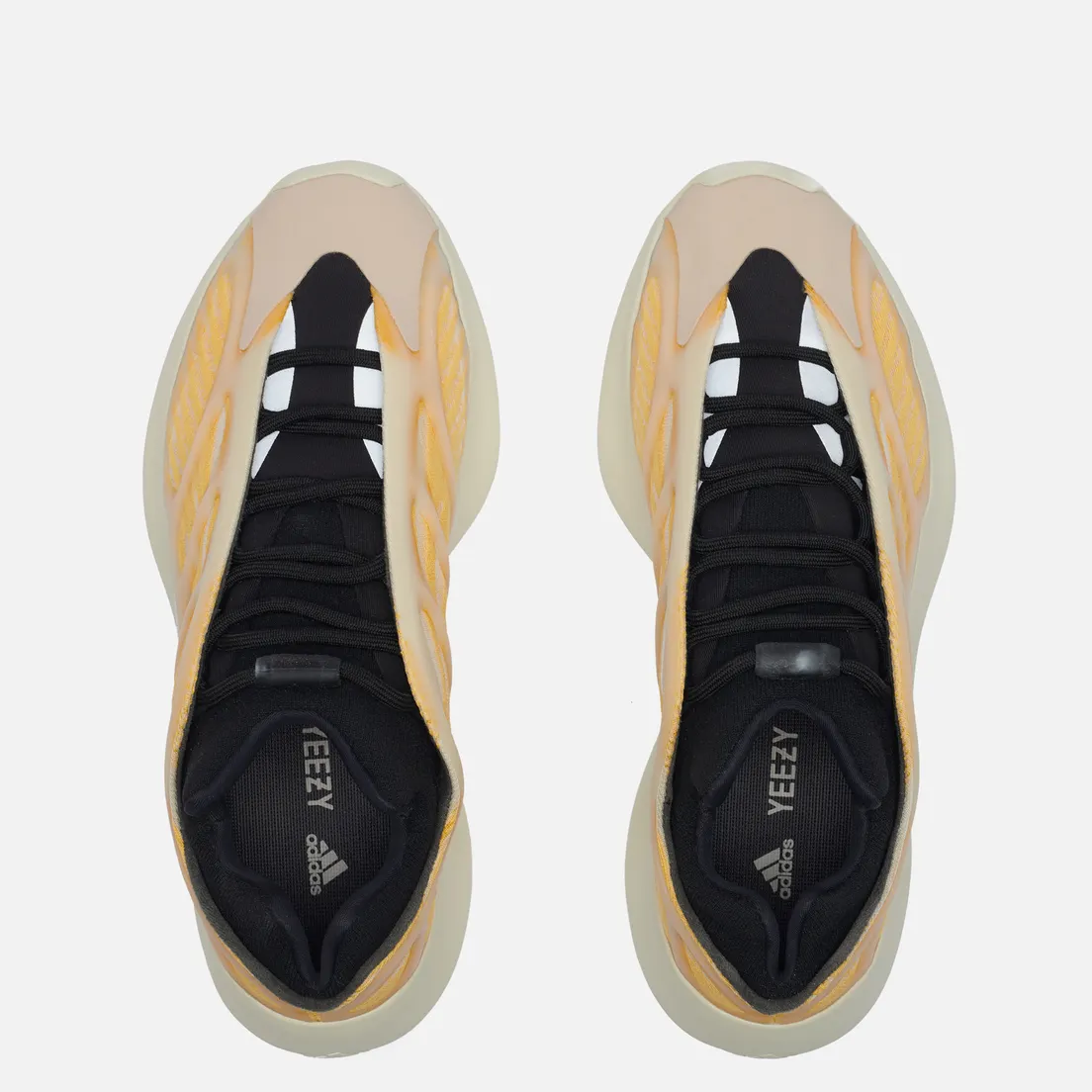 adidas Originals Кроссовки YEEZY 700 V3