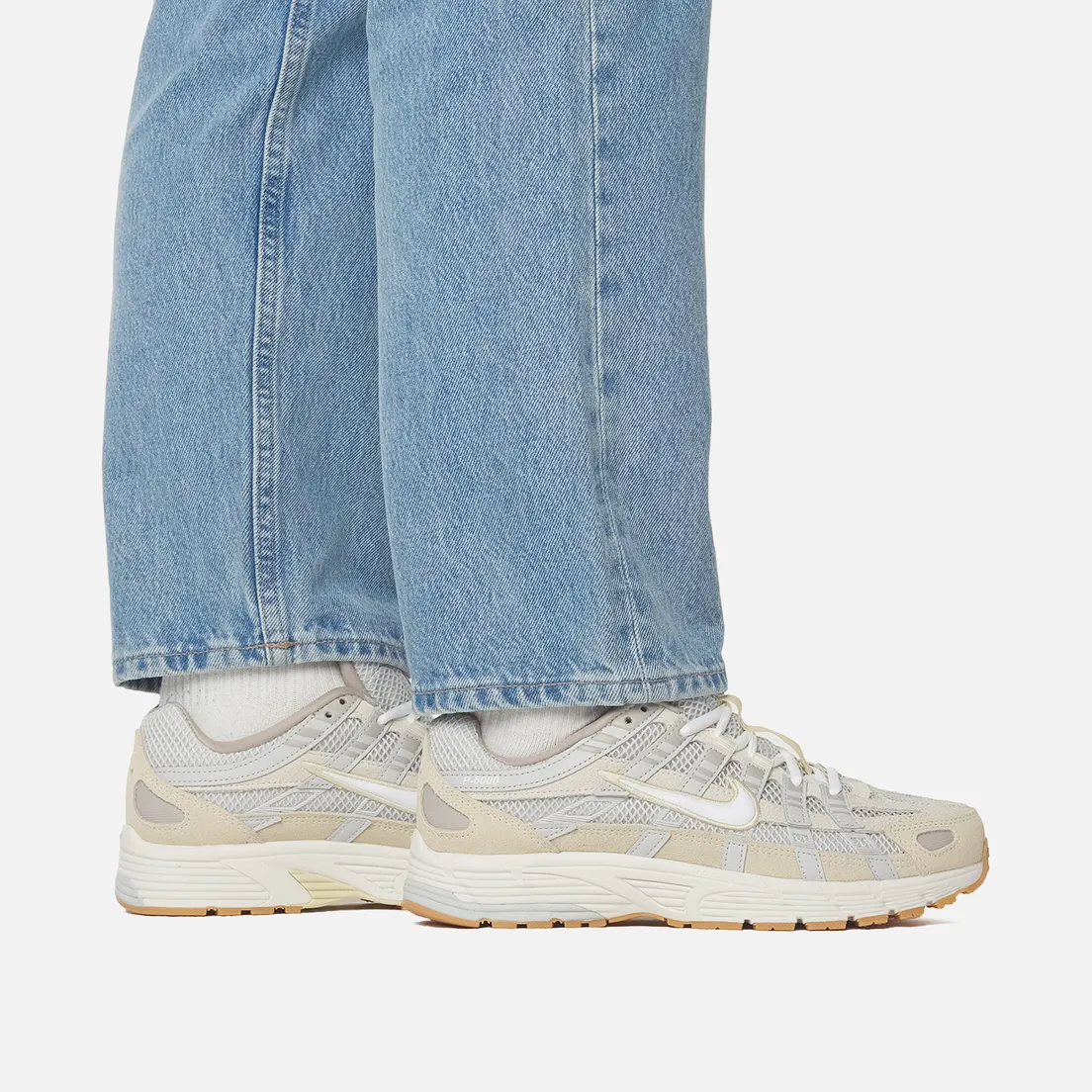 Nike Женские кроссовки Wmns P-6000