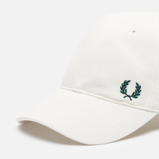 Кепка Fred Perry Pique Classic Snow White