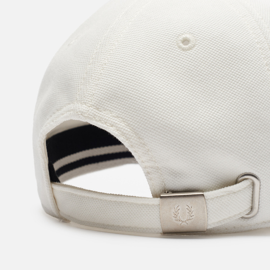 Кепка Fred Perry Pique Classic Snow White