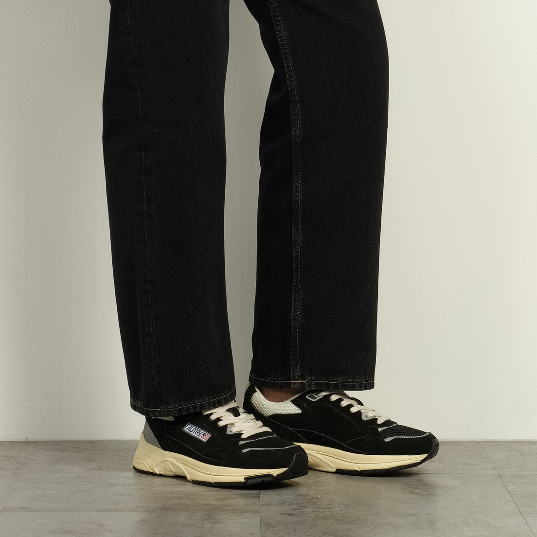 Autry Женские кроссовки Hyperway Low