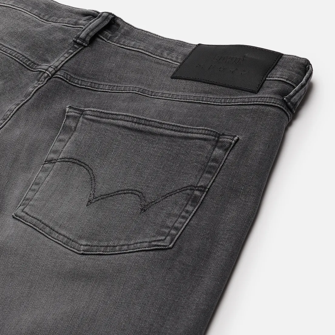 Edwin Мужские джинсы ED-55 CS Ayano Black Denim 11.8 Oz