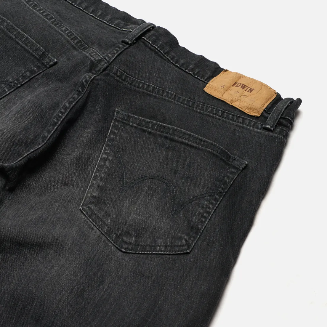 Edwin Мужские джинсы Regular Tapered Kaihara Black x Black Stretch Denim 12.5 Oz