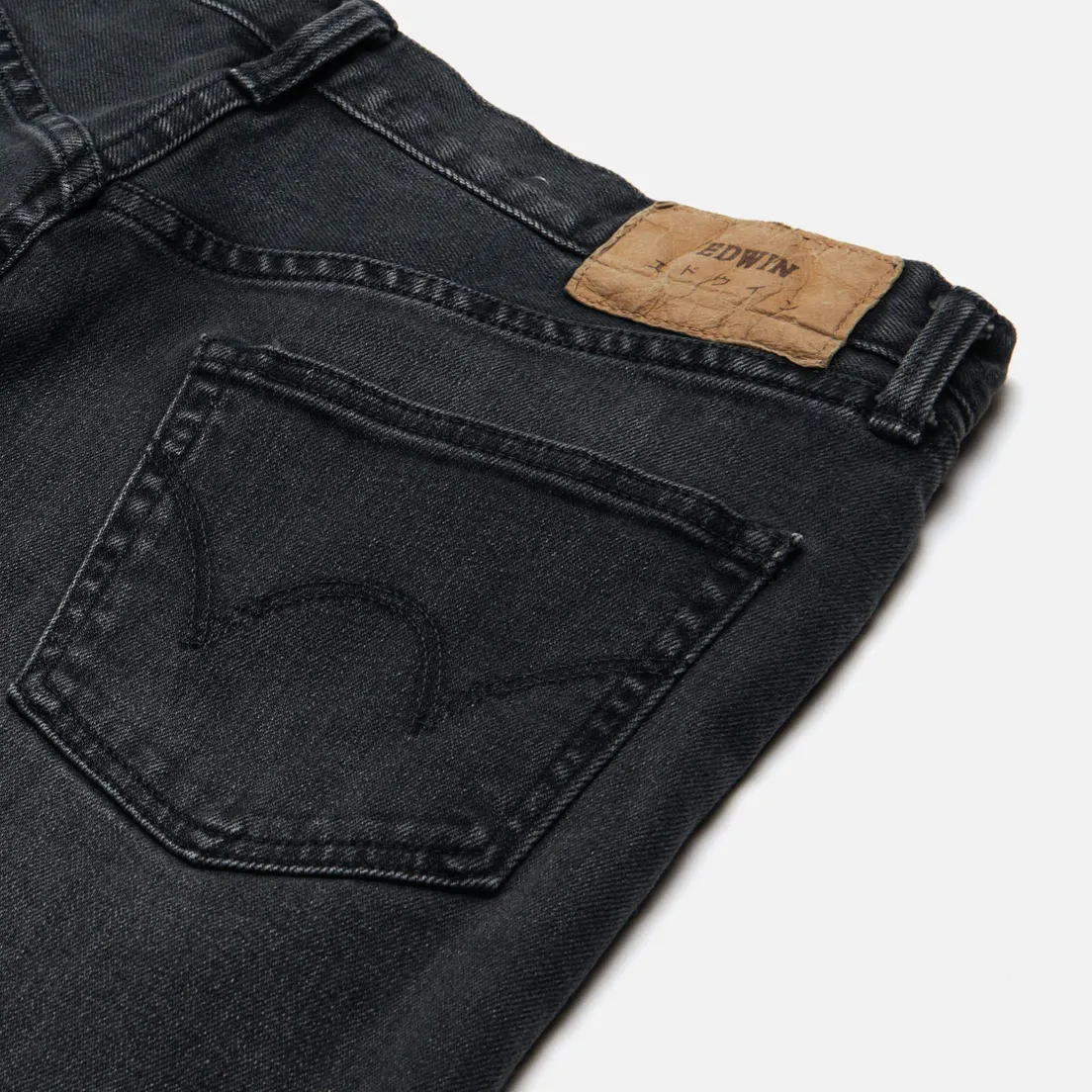 Edwin Мужские джинсы Slim Tapered Kaihara Black x Black Stretch Denim Green x White Selvage 12.5 Oz