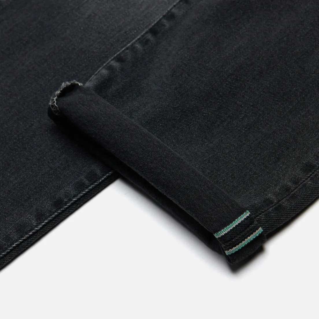 Edwin Мужские джинсы Slim Tapered Kaihara Black x Black Stretch Denim Green x White Selvage 12.5 Oz