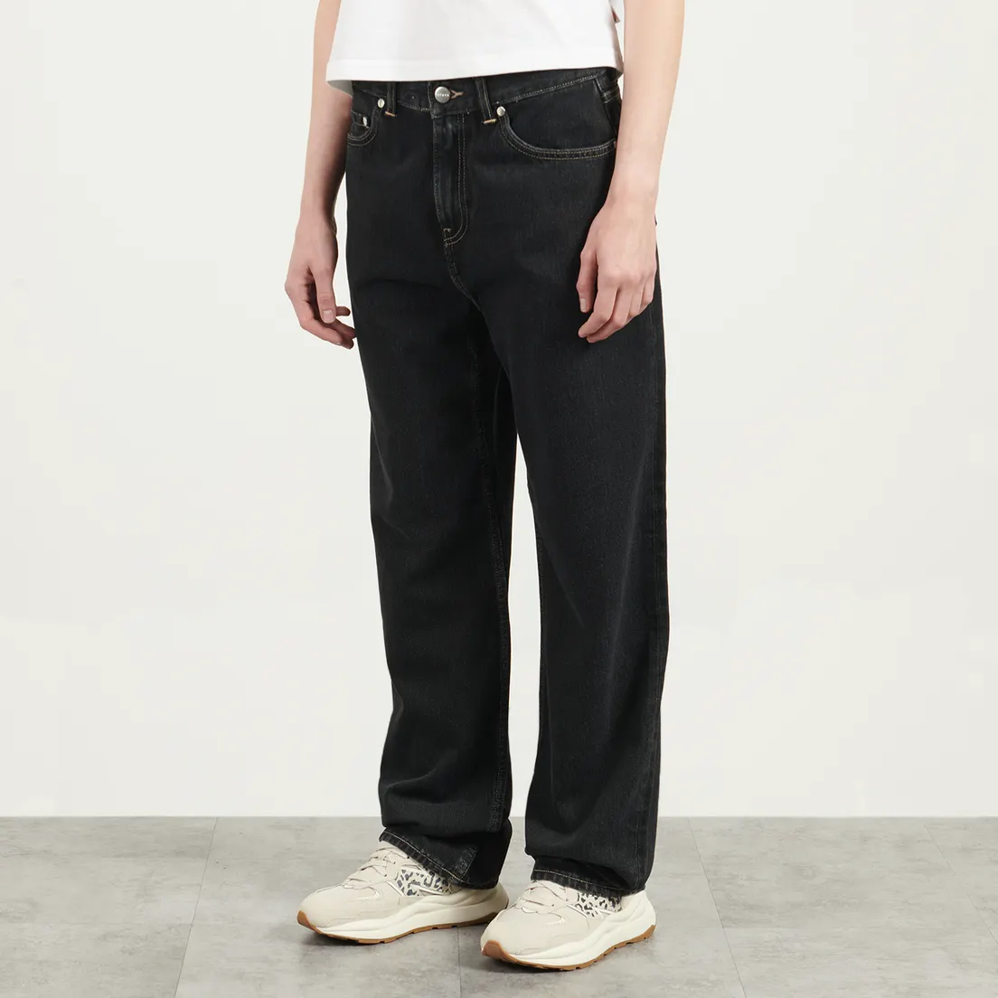 Edwin Женские джинсы W' Janis Pembroke Black Denim 13.56 Oz